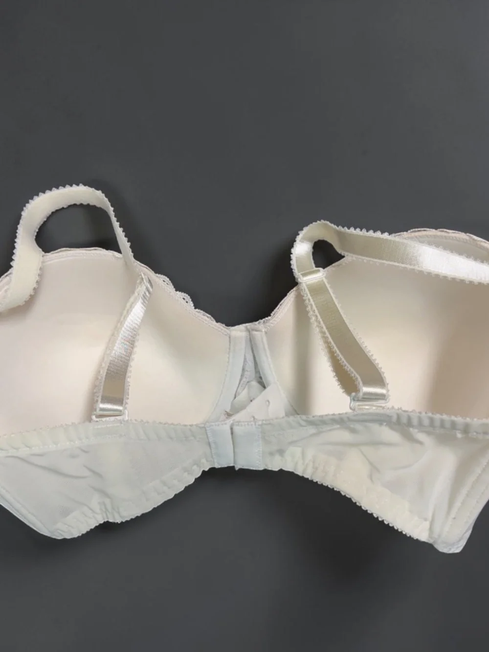Ivory Lace Underwire Bra 34F Feminine Textured Bra